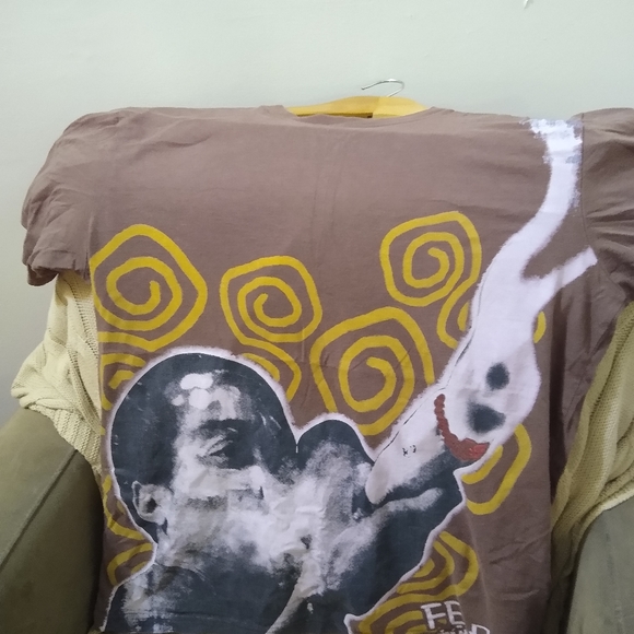 T-shirt - Picture 2 of 5